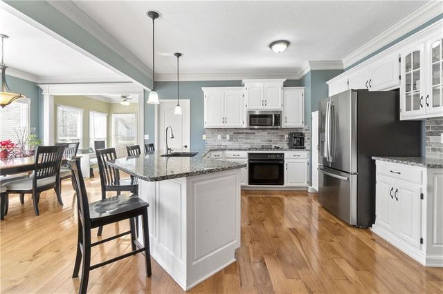 15995 S Clairborne Street, Olathe, KS 66062