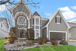 15995 S Clairborne Street, Olathe, KS 66062