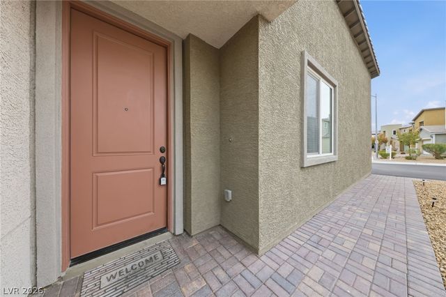 6940 Whispering Falls Drive, North Las Vegas, NV 89084