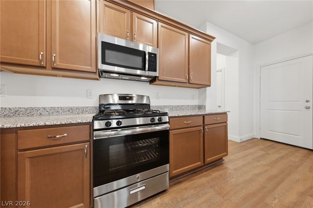 6940 Whispering Falls Drive, North Las Vegas, NV 89084