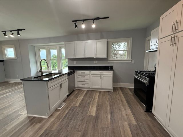 4352 Ellwood Rd, Wayne Twp, PA 16101