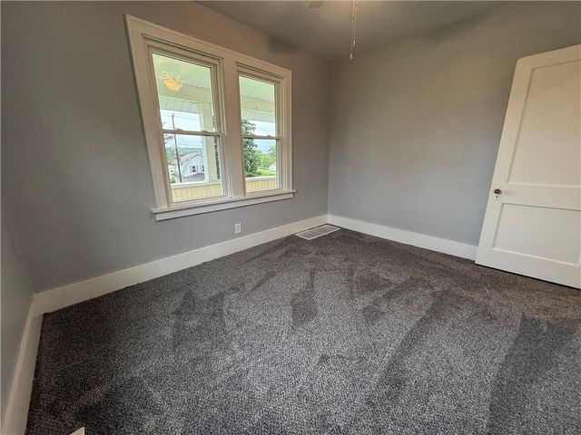 4352 Ellwood Rd, Wayne Twp, PA 16101