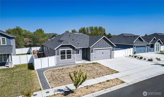 4618 E Thrush St, Moses Lake, WA 98837