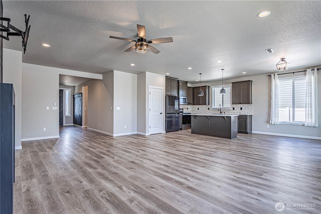 4618 E Thrush St, Moses Lake, WA 98837