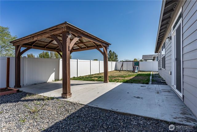 4618 E Thrush St, Moses Lake, WA 98837