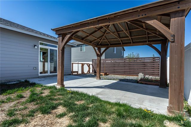 4618 E Thrush St, Moses Lake, WA 98837