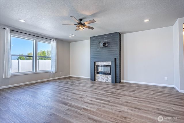 4618 E Thrush St, Moses Lake, WA 98837
