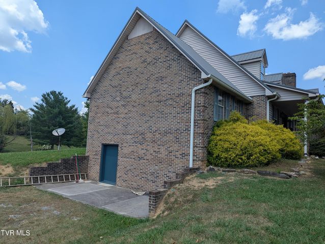 1473 Oasis Road, Bulls Gap, TN 37711