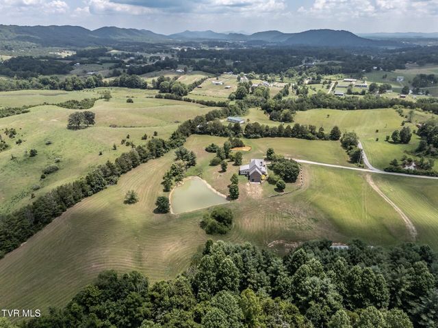 1473 Oasis Road, Bulls Gap, TN 37711