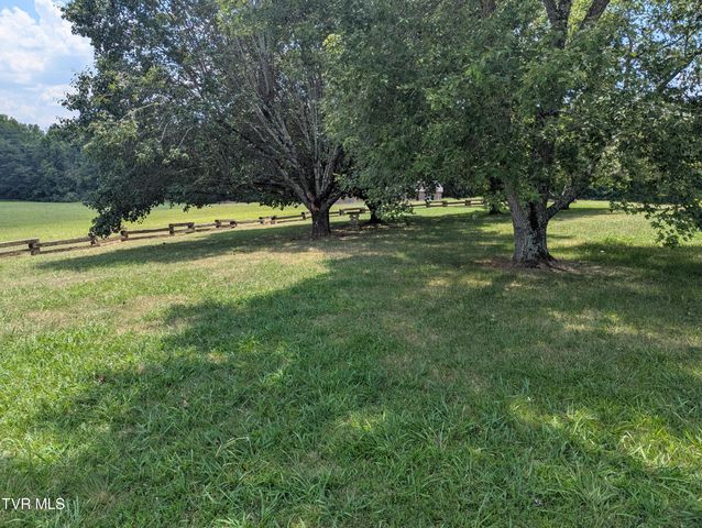 1473 Oasis Road, Bulls Gap, TN 37711