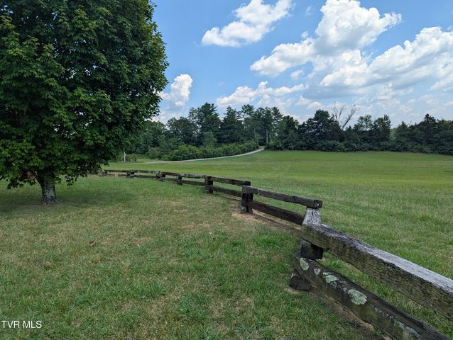 1473 Oasis Road, Bulls Gap, TN 37711