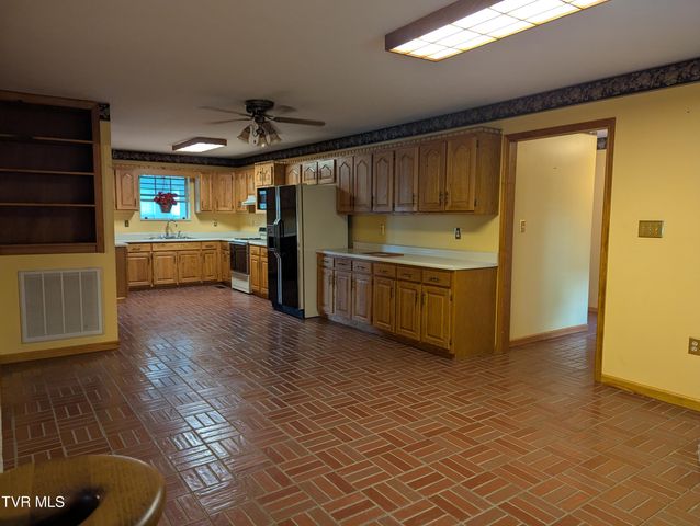 1473 Oasis Road, Bulls Gap, TN 37711