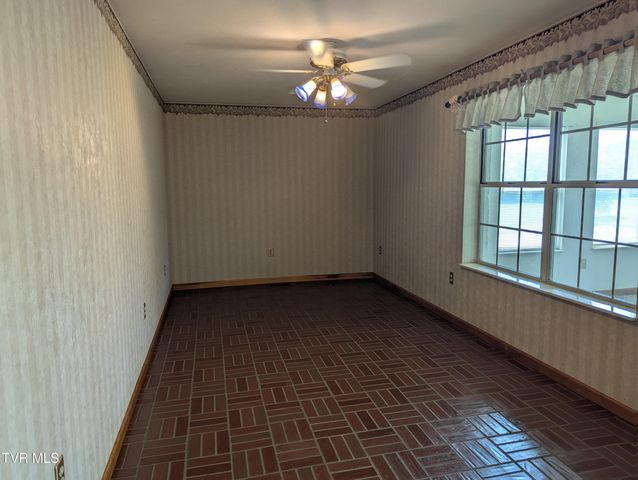 1473 Oasis Road, Bulls Gap, TN 37711