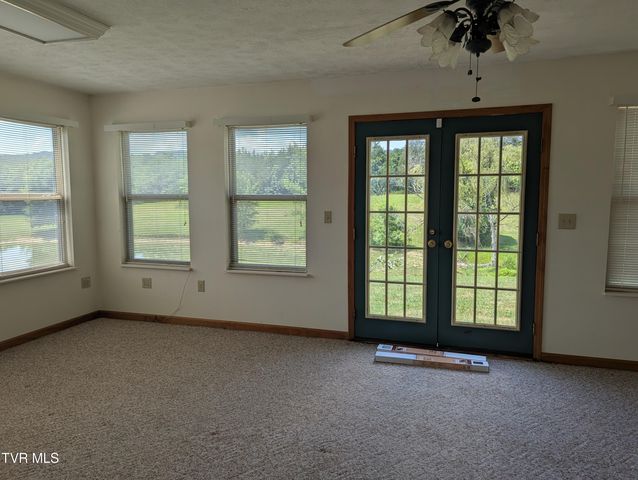 1473 Oasis Road, Bulls Gap, TN 37711