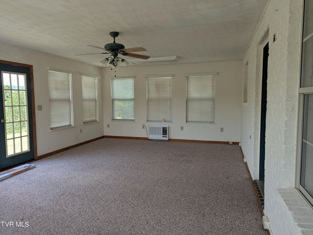 1473 Oasis Road, Bulls Gap, TN 37711