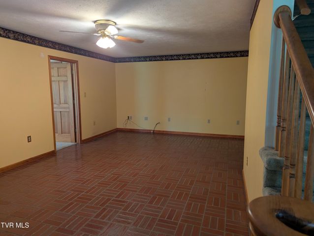 1473 Oasis Road, Bulls Gap, TN 37711