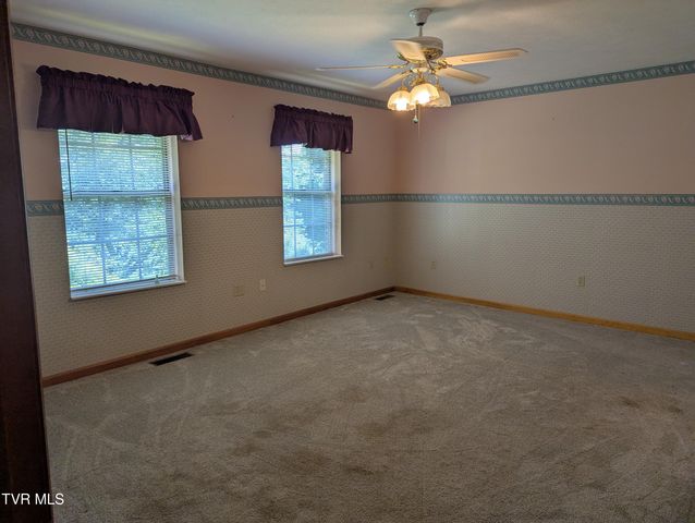 1473 Oasis Road, Bulls Gap, TN 37711