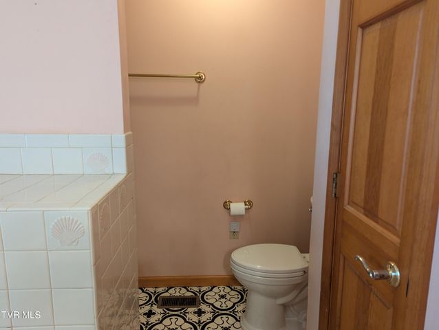 1473 Oasis Road, Bulls Gap, TN 37711