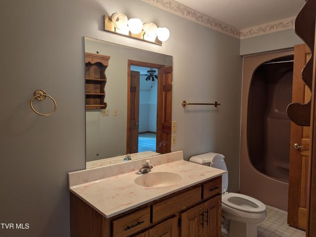 1473 Oasis Road, Bulls Gap, TN 37711
