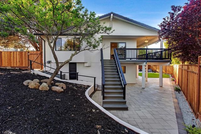 808 Mohican Way, Redwood City, CA 94062