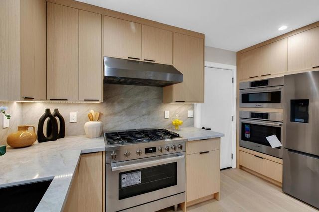 808 Mohican Way, Redwood City, CA 94062