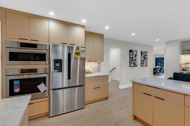 808 Mohican Way, Redwood City, CA 94062