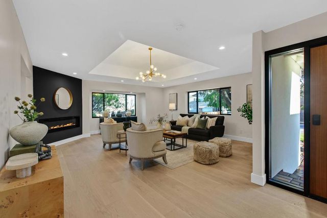 808 Mohican Way, Redwood City, CA 94062