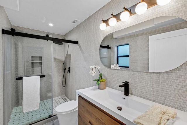 808 Mohican Way, Redwood City, CA 94062