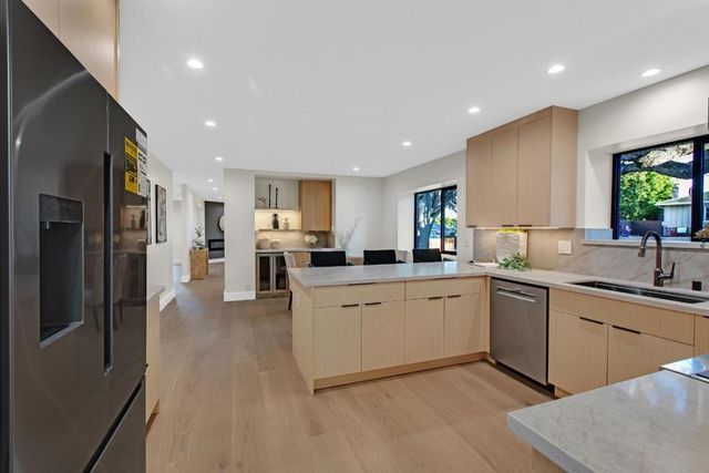 808 Mohican Way, Redwood City, CA 94062