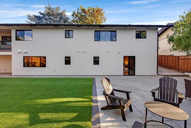 808 Mohican Way, Redwood City, CA 94062