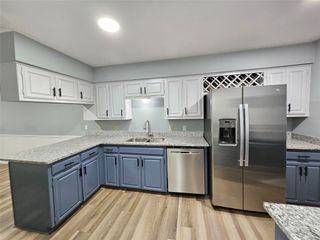 1124 Kathy Lane, Lewisville, TX 75067