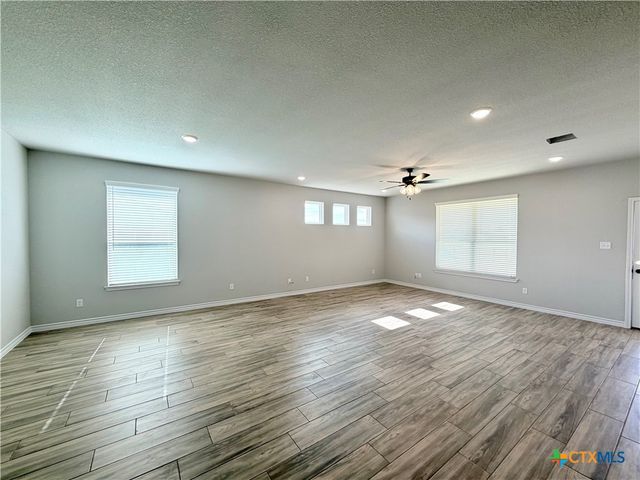 6907 Wizard Drive, Killeen, TX 76549