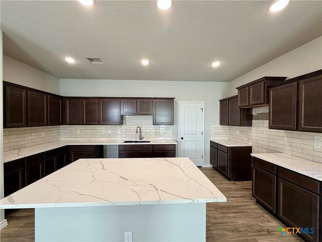 6907 Wizard Drive, Killeen, TX 76549