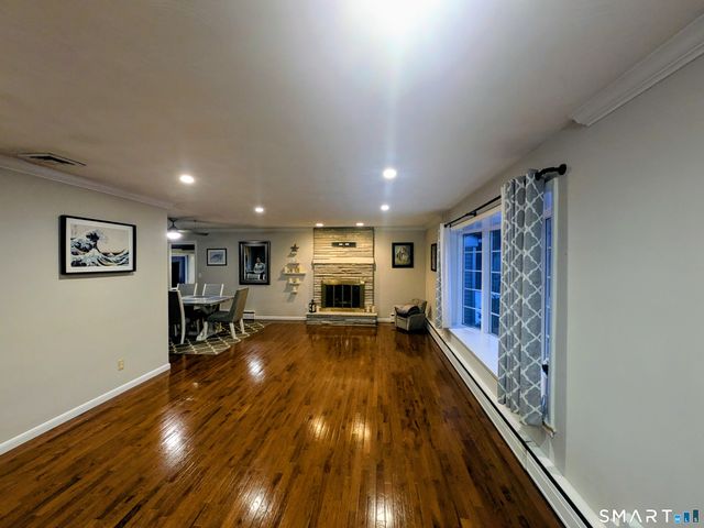 30 Fairfield Road, Oxford, CT 06478