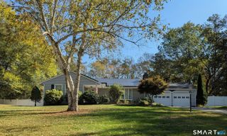 30 Fairfield Road, Oxford, CT 06478