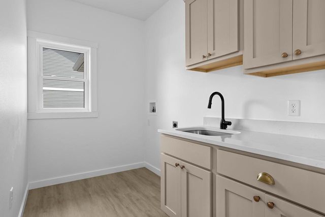 633 Lewis COURT, Holmen, WI 54636