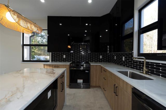 7609 AMHERST STREET, Tampa, FL 33625