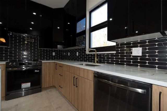 7609 AMHERST STREET, Tampa, FL 33625