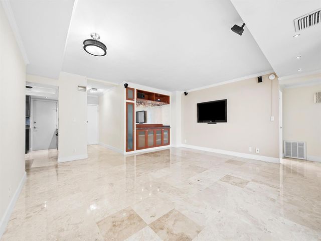 3233 NE 34th Street 1712, Fort Lauderdale, FL 33308