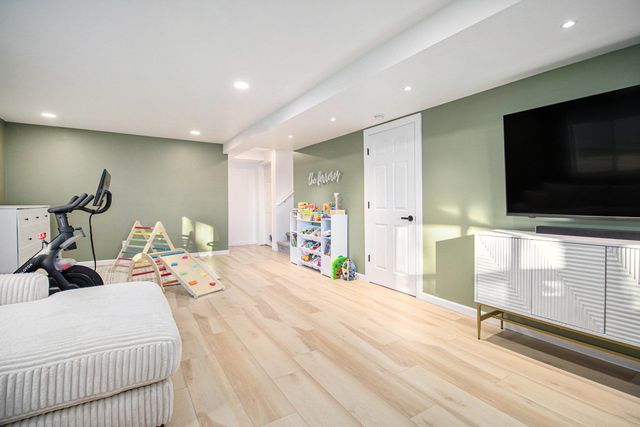 1734 Stoneham Drive, Mishawaka, IN 46544