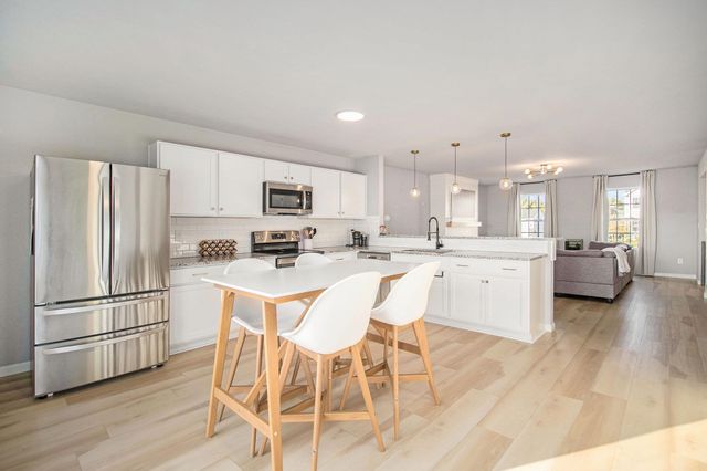 1734 Stoneham Drive, Mishawaka, IN 46544