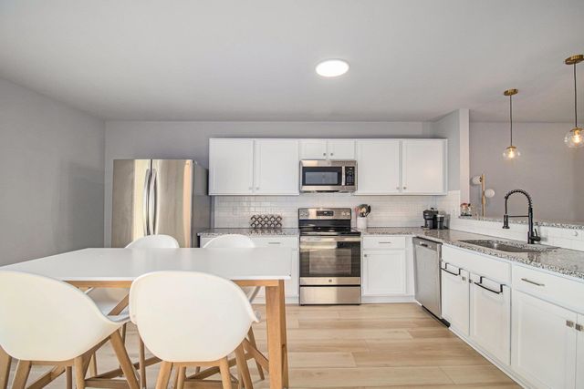 1734 Stoneham Drive, Mishawaka, IN 46544