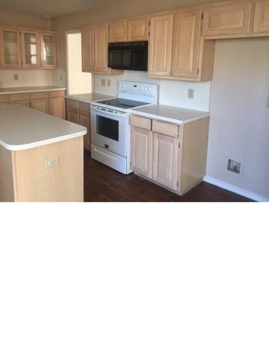 1120 Emily Ln, Carrollton, TX 75010