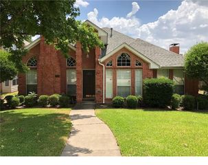 1120 Emily Ln, Carrollton, TX 75010