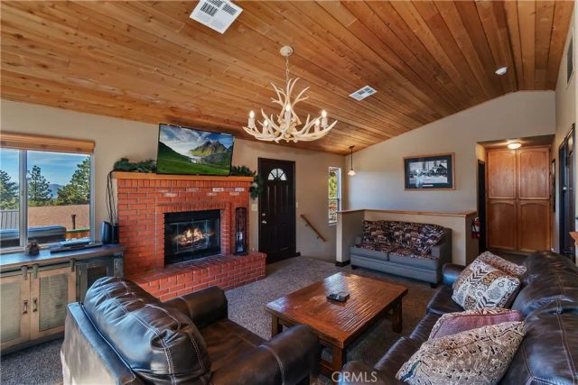 43850 Yosemite, Big Bear Lake, CA 92315