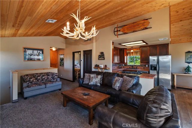43850 Yosemite, Big Bear Lake, CA 92315