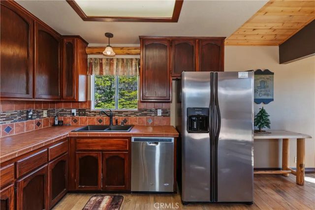 43850 Yosemite, Big Bear Lake, CA 92315