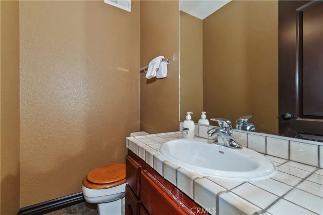 43850 Yosemite, Big Bear Lake, CA 92315