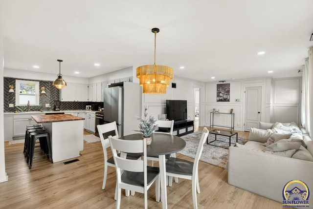 6620 W 56th St, Mission, KS 66202