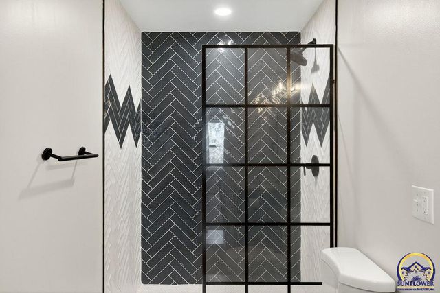 6620 W 56th St, Mission, KS 66202